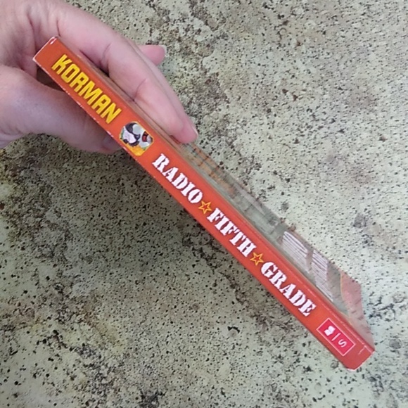 Radio Fifth Grade Gordon Korman Children's Chapter Book Junior Fiction - Picture 4 of 8